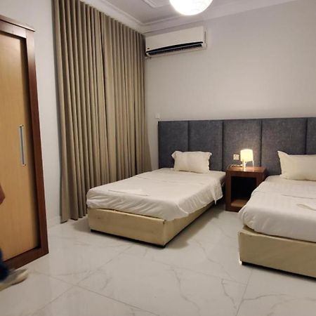 Rehana Al-Wurud Suites Khamis Mushait Exterior photo