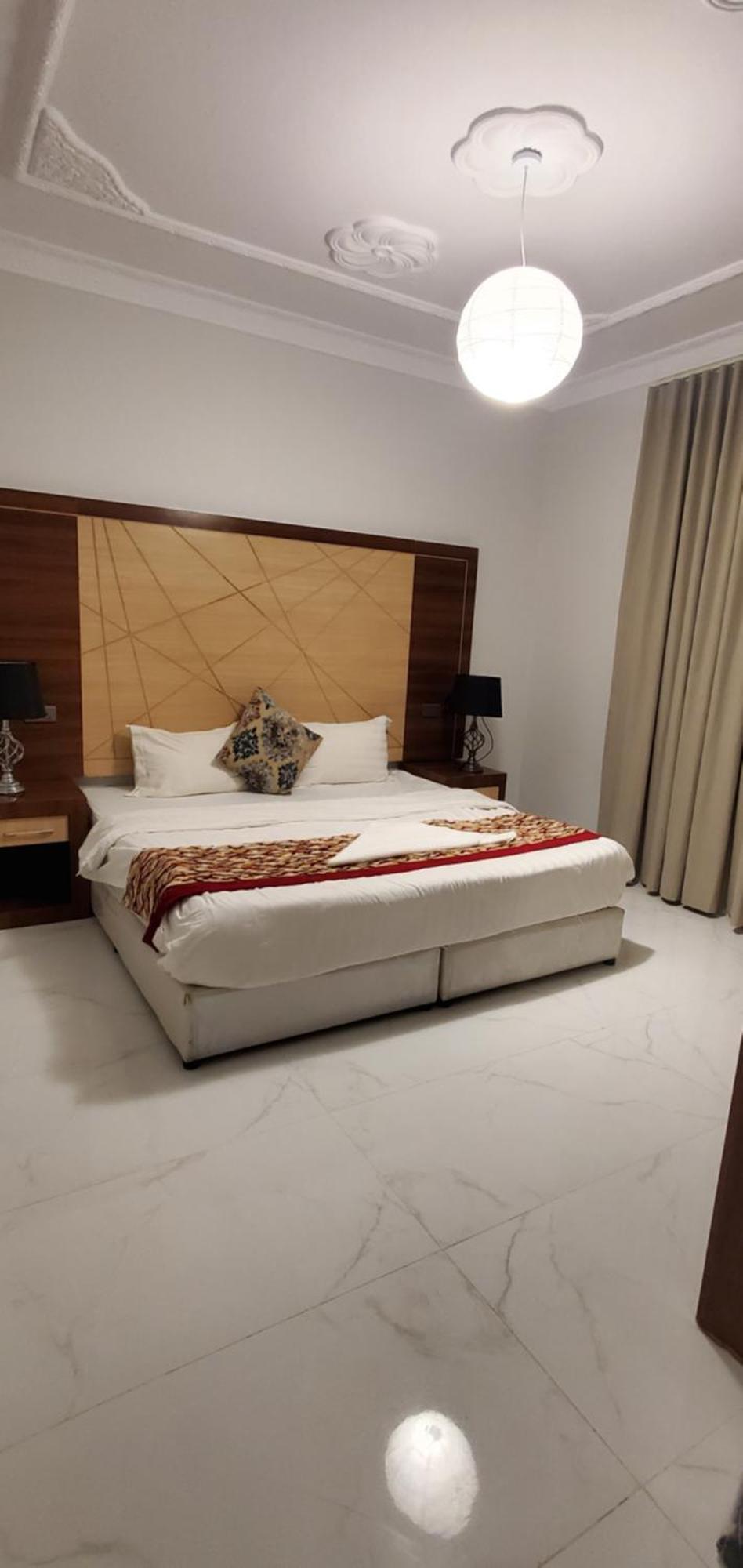 Rehana Al-Wurud Suites Khamis Mushait Exterior photo